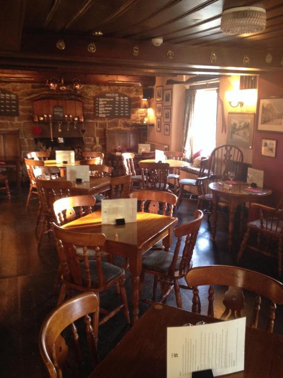 The Chequers Inn Froggatt Экстерьер фото
