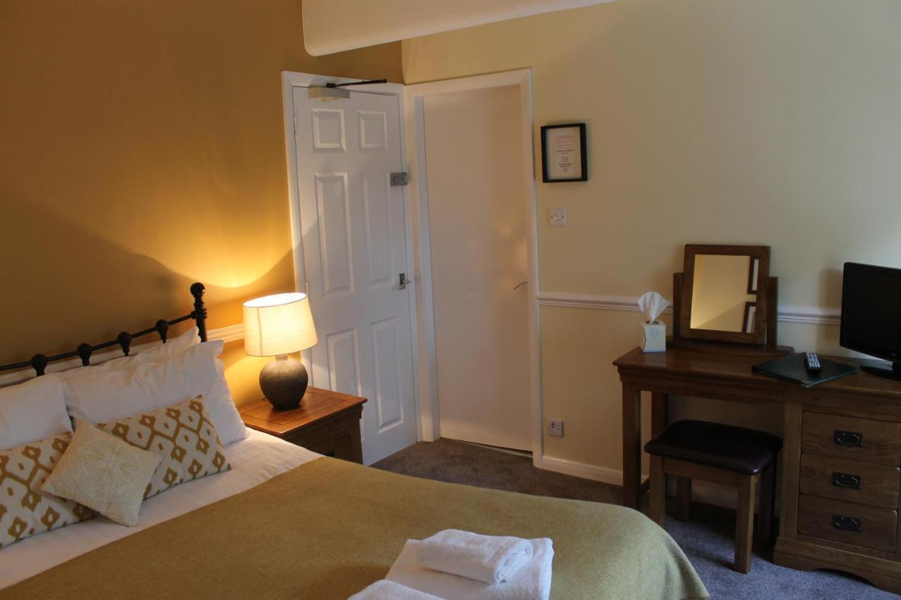 The Chequers Inn Froggatt Экстерьер фото