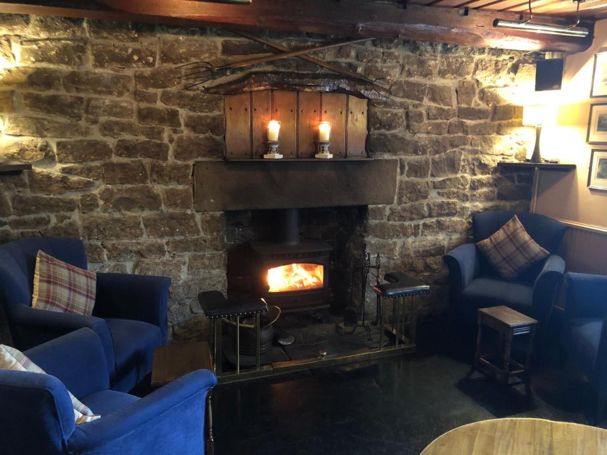The Chequers Inn Froggatt Экстерьер фото